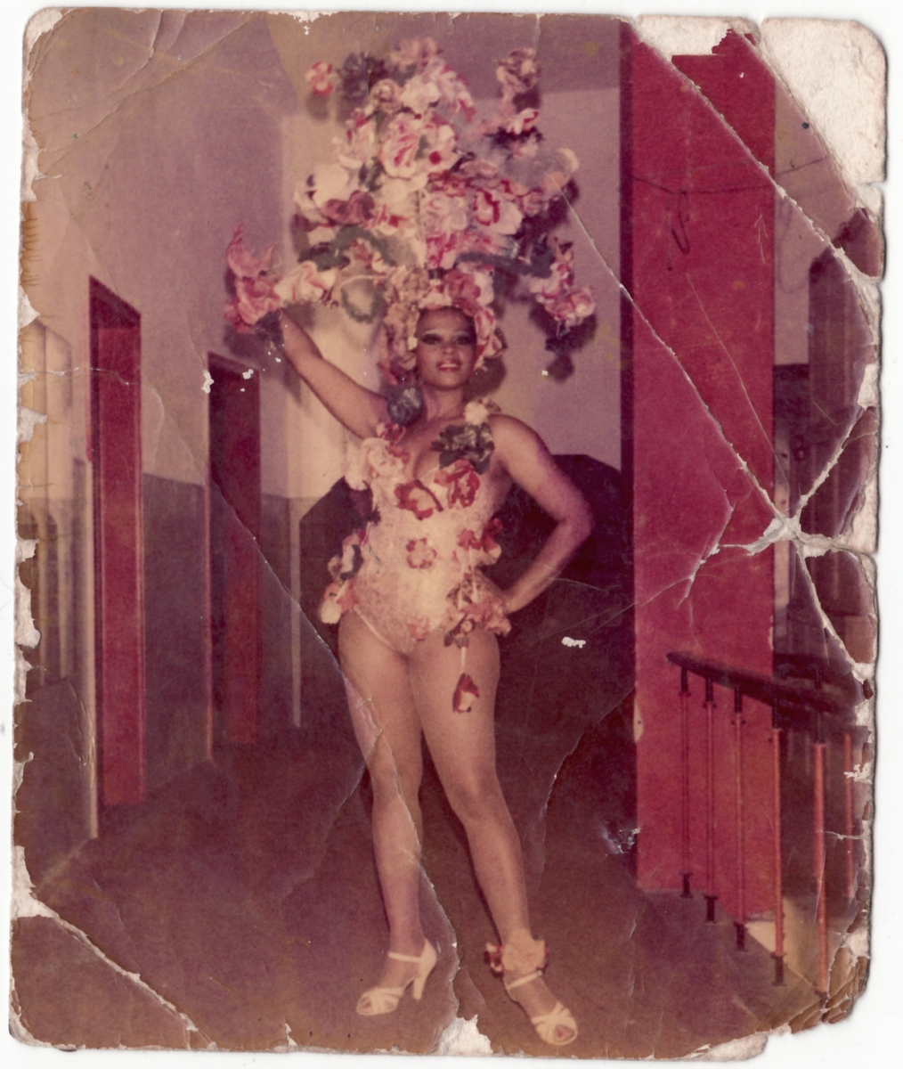 Veronica Garcia in costume. 1982. Hotel Caribe, Camagüey. Color print.